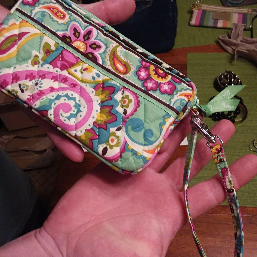 Vera Bradley Wristlet - Picture 2 of 5